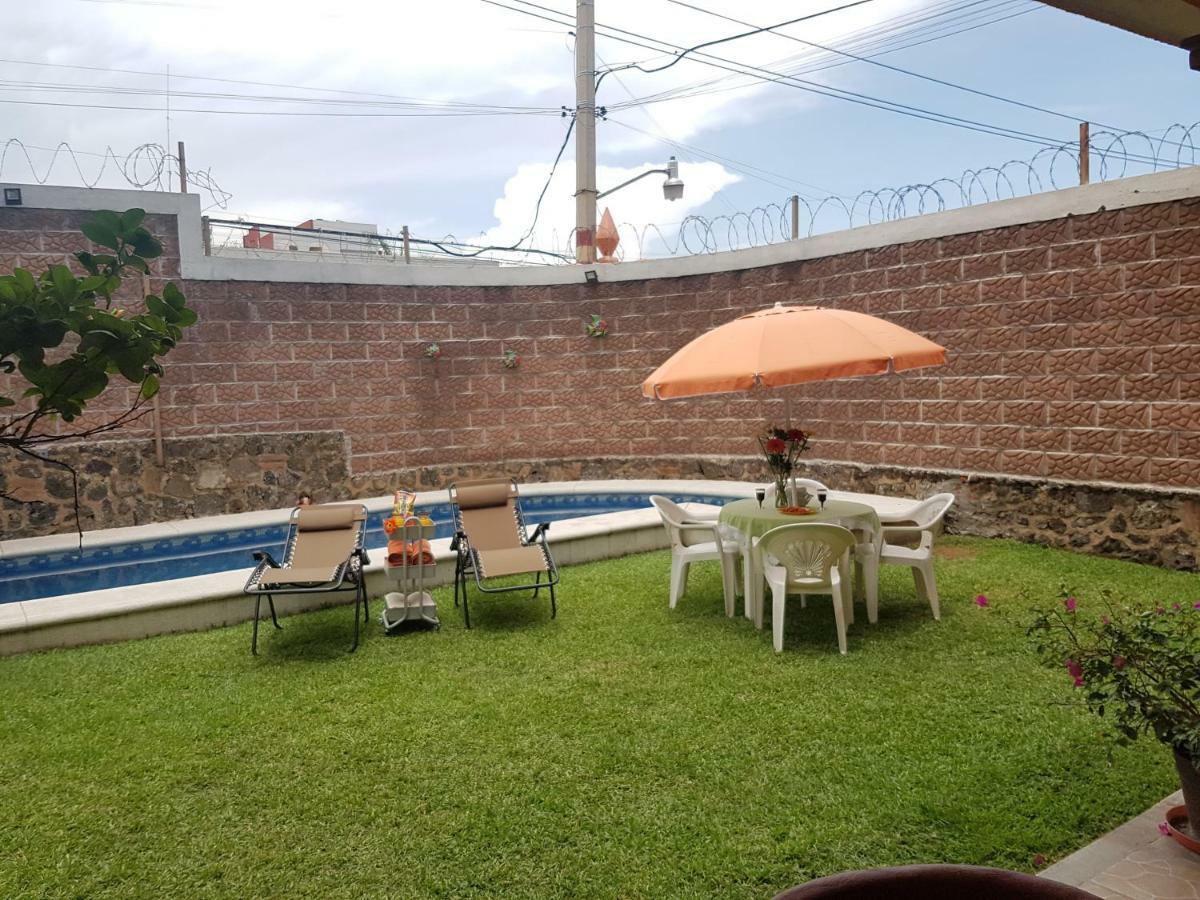 Casa Los Peregrina Cuernavaca Exterior foto